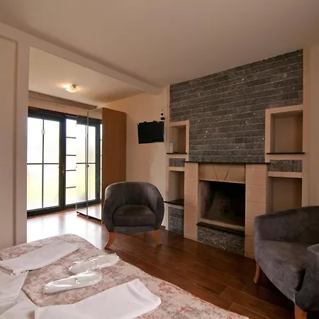 Gizemli Nehir Hotel